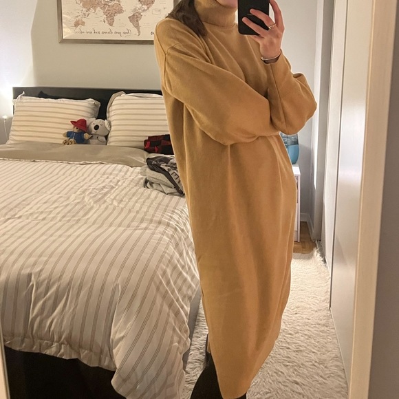 H&M Sweater Dress - Picture 10 of 10